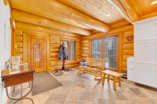 8 Oliver Avenue, Gull Lake, AB - Indoor Photo Showing Other Room