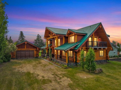 8 Oliver Avenue, Gull Lake, AB - Outdoor With Deck Patio Veranda