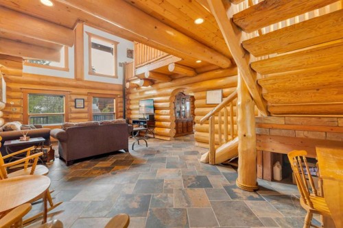 8 Oliver Avenue, Gull Lake, AB - Indoor Photo Showing Other Room