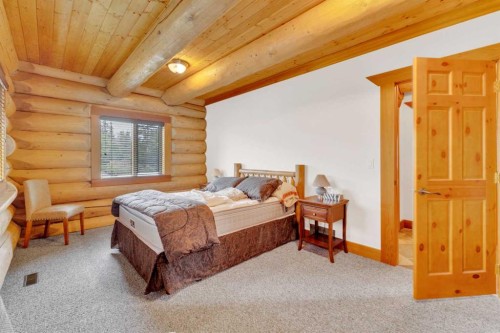 8 Oliver Avenue, Gull Lake, AB - Indoor Photo Showing Bedroom