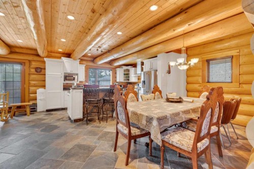 8 Oliver Avenue, Gull Lake, AB - Indoor Photo Showing Dining Room