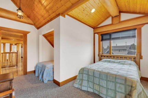 8 Oliver Avenue, Gull Lake, AB - Indoor Photo Showing Bedroom