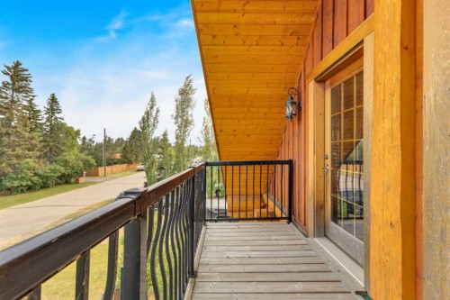 8 Oliver Avenue, Gull Lake, AB - Outdoor With Exterior
