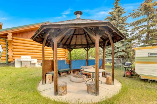 8 Oliver Avenue, Gull Lake, AB - Outdoor