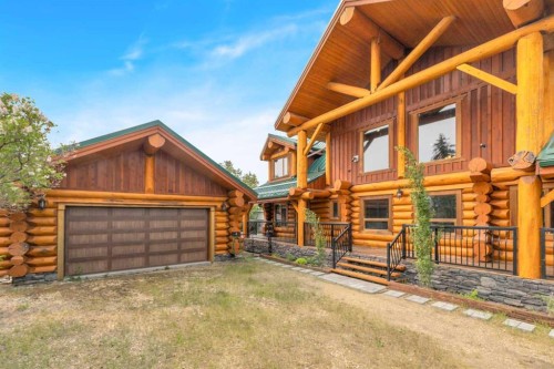 8 Oliver Avenue, Gull Lake, AB - Outdoor