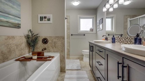 84 Isbister Close, Red Deer, AB - Indoor Photo Showing Bathroom