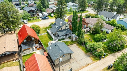 5014 43 Street, Sylvan Lake, AB - Outdoor