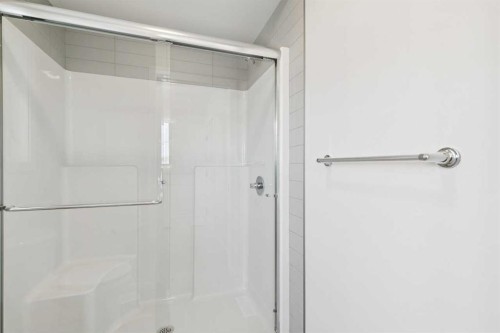 178 Clearwater Terrace, Chestermere, AB - Indoor Photo Showing Bathroom