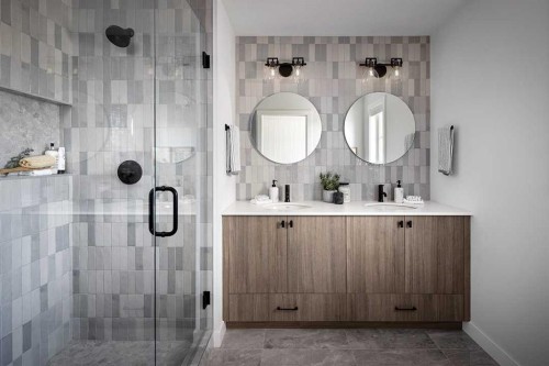 53 Legacy Point Terrace Se, Calgary, AB - Indoor Photo Showing Bathroom