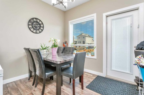 17 Crestview Boulevard, Sylvan Lake, AB - Indoor Photo Showing Dining Room