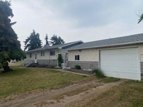 5325 53 Avenue, Bashaw, AB - Outdoor