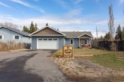 85 Lakeview Avenue Gull Lake, AB T4L 2N1