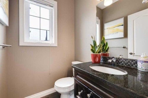 103-5210 Lakeshore Drive, Sylvan Lake, AB - Indoor Photo Showing Bathroom
