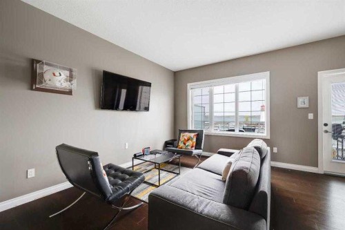 103-5210 Lakeshore Drive, Sylvan Lake, AB - Indoor Photo Showing Living Room