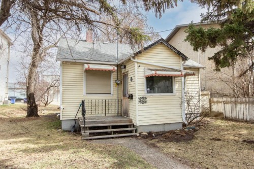 3433 51 Avenue  Red Deer, AB T4N 4E9