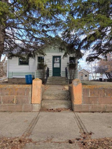 5221 49 Street, Castor, AB - Outdoor