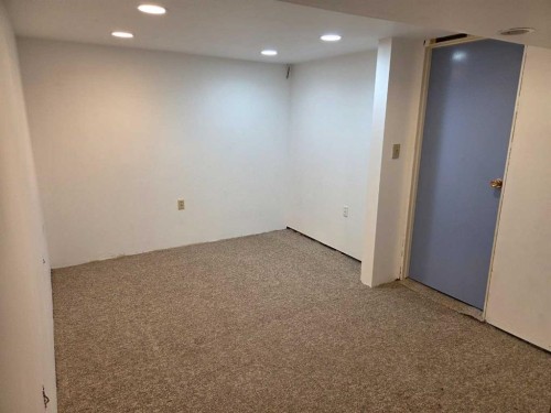 5221 49 Street, Castor, AB - Indoor Photo Showing Other Room