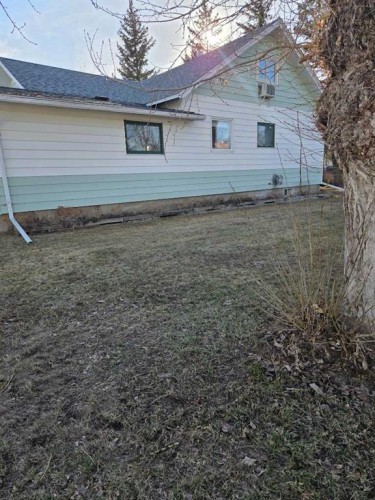 5221 49 Street, Castor, AB - Outdoor