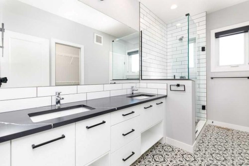 23 Cole Way, Sylvan Lake, AB - Indoor Photo Showing Bathroom