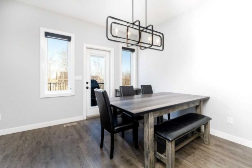 23 Cole Way, Sylvan Lake, AB - Indoor Photo Showing Dining Room
