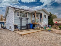 1115 3 Street NEThree Hills, AB T0M 2A0