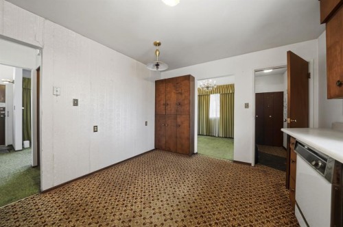 3301 41 Avenue, Red Deer, AB - Indoor