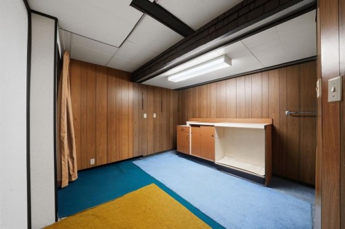 3301 41 Avenue, Red Deer, AB - Indoor