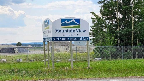 1200 Highway 584, Sundre, AB 