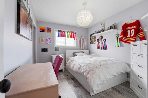 33 Jarvis Close, Red Deer, AB - Indoor Photo Showing Bedroom