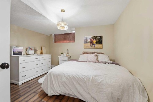 33 Jarvis Close, Red Deer, AB - Indoor Photo Showing Bedroom