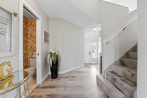 33 Jarvis Close, Red Deer, AB - Indoor Photo Showing Other Room