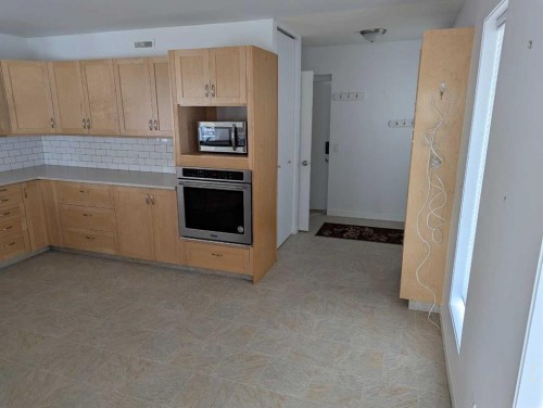 6210 53 Avenue, Camrose, AB - Indoor Photo Showing Kitchen