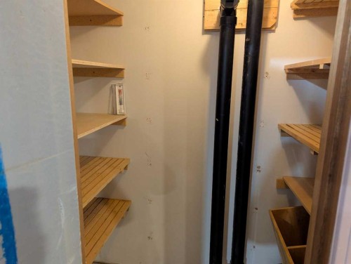 6210 53 Avenue, Camrose, AB - Indoor Photo Showing Other Room
