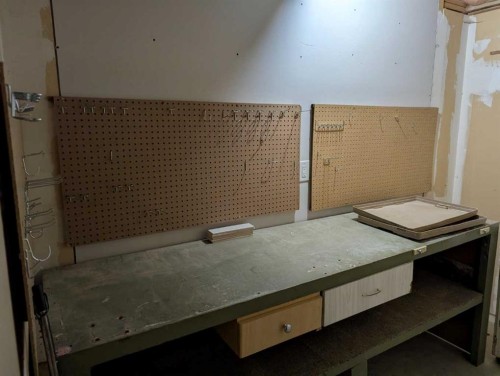 6210 53 Avenue, Camrose, AB - Indoor Photo Showing Other Room