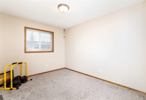 14D-32 Daines Avenue, Red Deer, AB - Indoor Photo Showing Other Room
