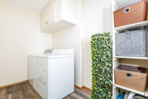 14D-32 Daines Avenue, Red Deer, AB - Indoor Photo Showing Laundry Room