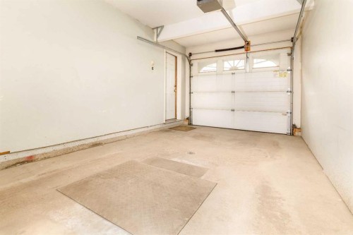 14D-32 Daines Avenue, Red Deer, AB - Indoor Photo Showing Garage