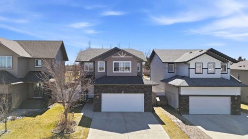 47 Thompson Crescent, Red Deer, AB - Outdoor With Facade