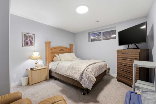 47 Thompson Crescent, Red Deer, AB - Indoor Photo Showing Bedroom