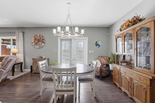 47 Thompson Crescent, Red Deer, AB - Indoor Photo Showing Dining Room