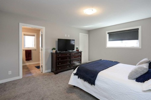 137 Coachman Way, Blackfalds, AB - Indoor Photo Showing Bedroom