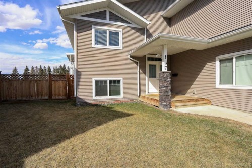 137 Coachman Way, Blackfalds, AB - Outdoor