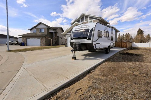 137 Coachman Way, Blackfalds, AB - Outdoor