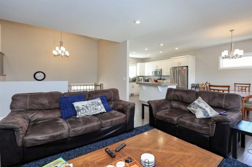 137 Coachman Way, Blackfalds, AB - Indoor Photo Showing Living Room