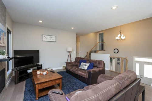 137 Coachman Way, Blackfalds, AB - Indoor Photo Showing Living Room