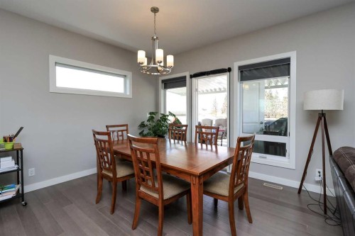 137 Coachman Way, Blackfalds, AB - Indoor Photo Showing Dining Room