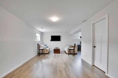 244 Thomlison Avenue, Red Deer, AB - Indoor