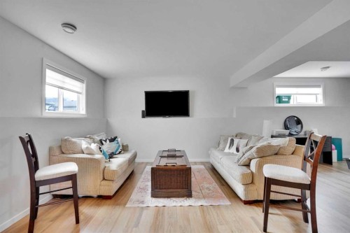 244 Thomlison Avenue, Red Deer, AB - Indoor