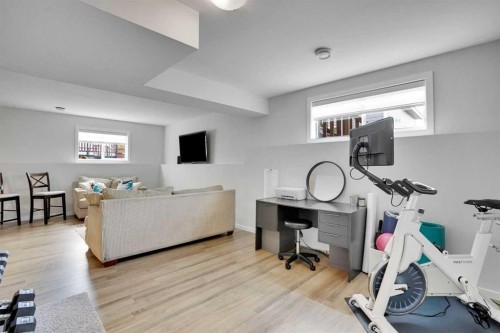 244 Thomlison Avenue, Red Deer, AB - Indoor