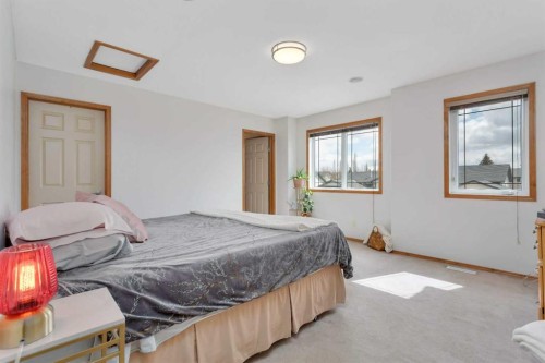 74 Fulmar Close, Sylvan Lake, AB - Indoor Photo Showing Bedroom